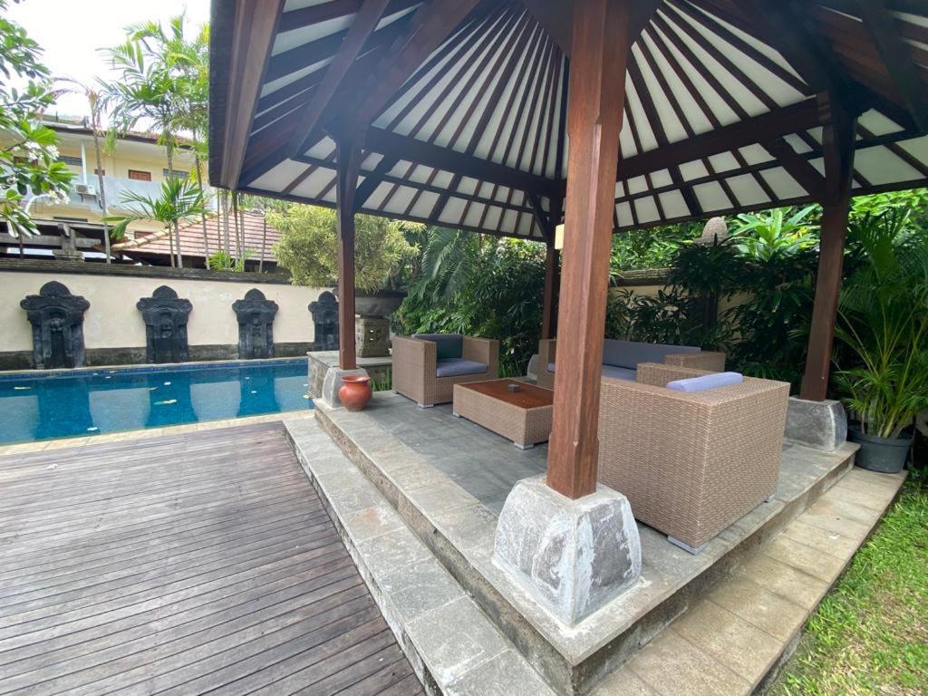 Bintang Bali Villa Kuta  Exterior photo