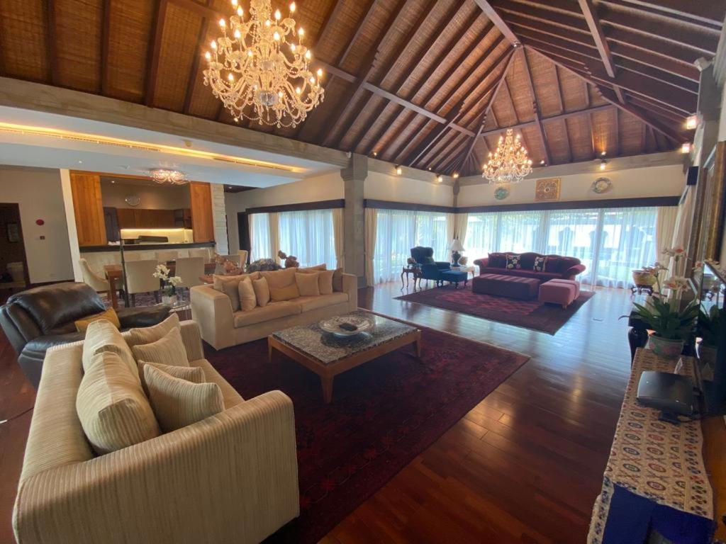 Bintang Bali Villa Kuta  Exterior photo